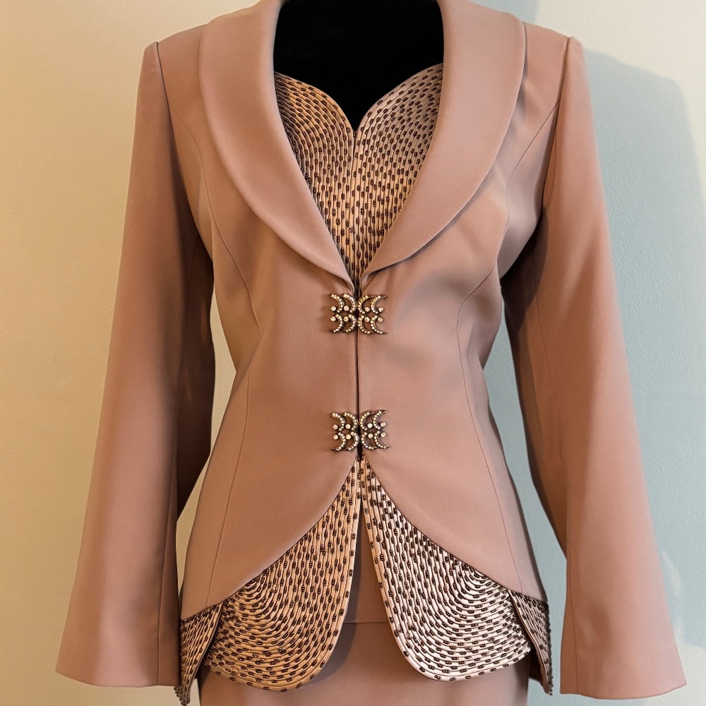 Louise Ricci, size 14, mauve color